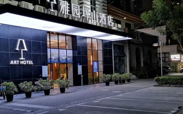 Yilong Yayuan Hotel