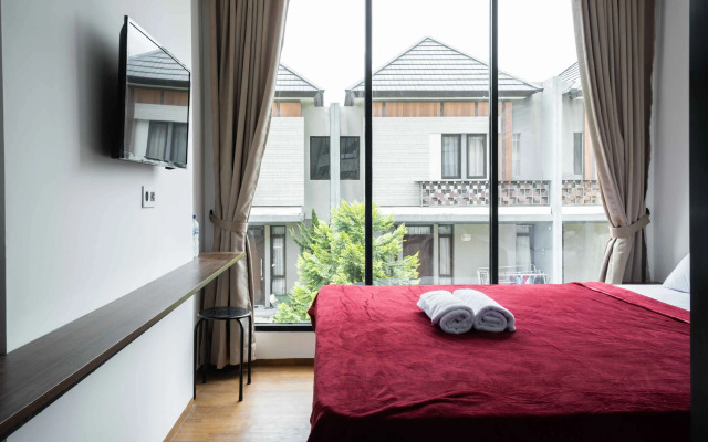 RedDoorz Plus near ICE BSD 2