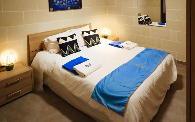 3 Bedroom Apartment With Private Pool and hot tub