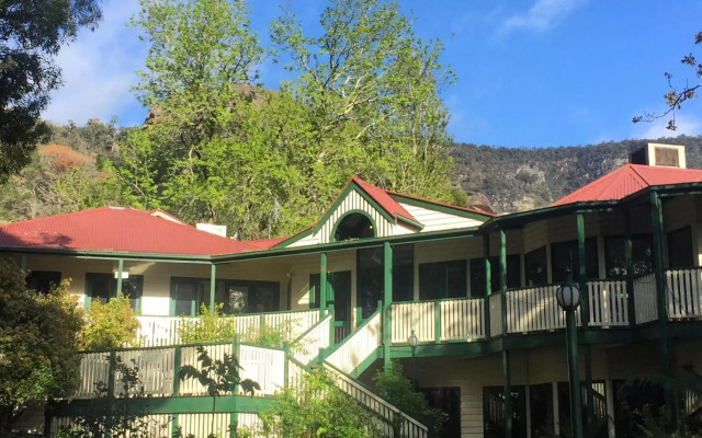 Halls Gap Tavern