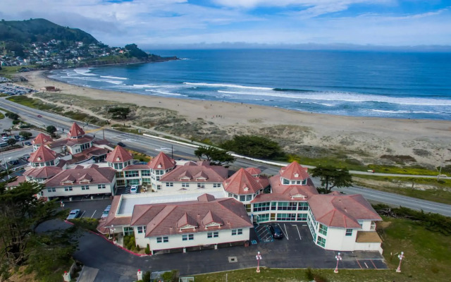Pacifica Beach Hotel