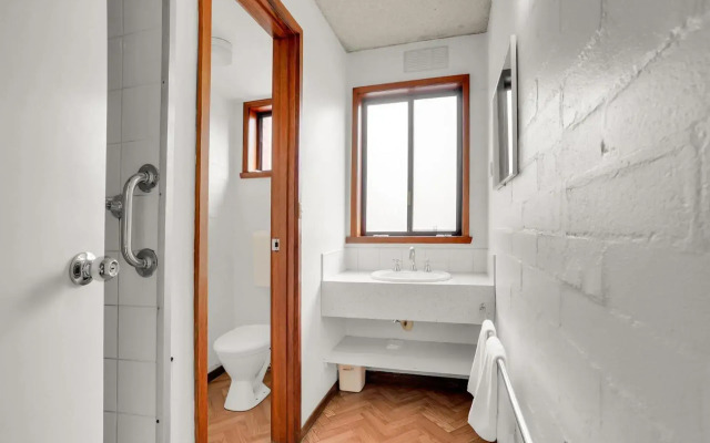 Eastern Beach Units #3