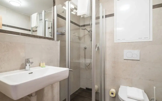 Charming Apartment in Zell am See With Sauna