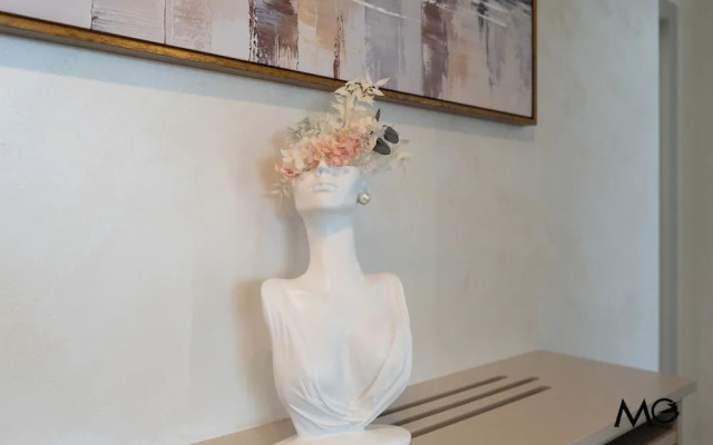 MoHost Valcom - Luxury Skyline Penthouse