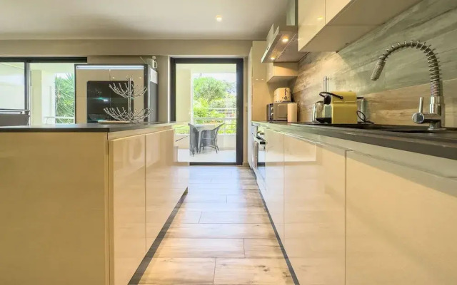 Le First in Cannes With 2 Bedrooms and 2 Bathrooms
