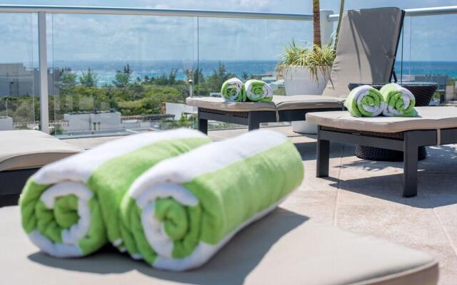 5th Coral Suite by Ixchel