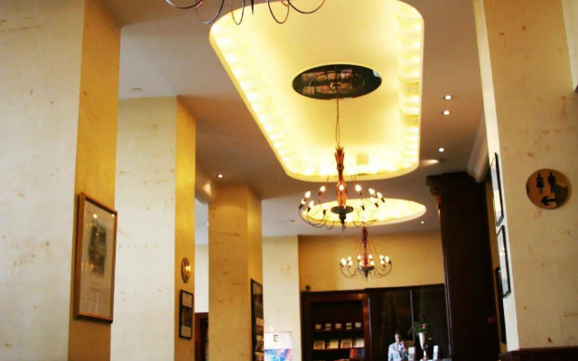 Elite Hotel Savoy