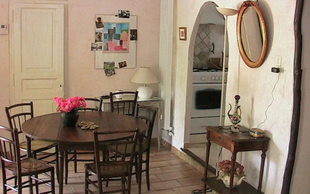 Quaint Holiday Home With Private Pool in Piolenc France