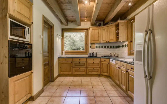 Chalet Ecritoire - Alpes Travel - Les Houches - Sleeps 10