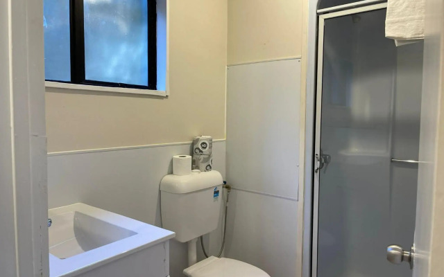 Rayland Epsom Motel