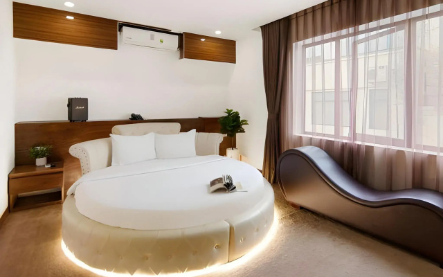 Night Hotel