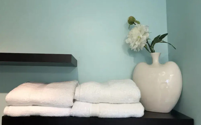 The Lake House Bed & Breakfast