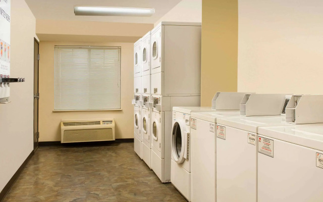 WoodSpring Suites Lincoln Northeast I-80