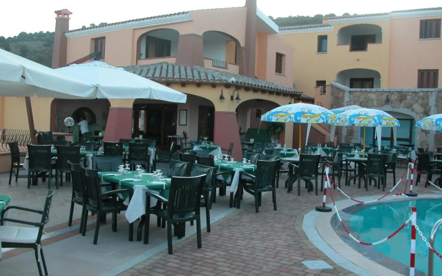 Albergo Residenziale Li Troni