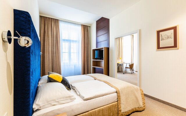 HiLight Suites Hotel