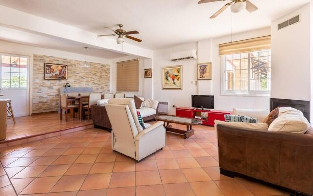 4 Bedroom Villa With Private Pool Near Beach