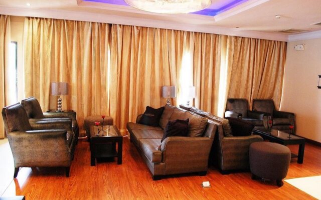 Owu Crown Hotel Ibadan