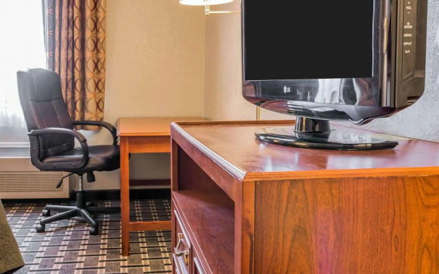 Quality Inn Grand Rapids North