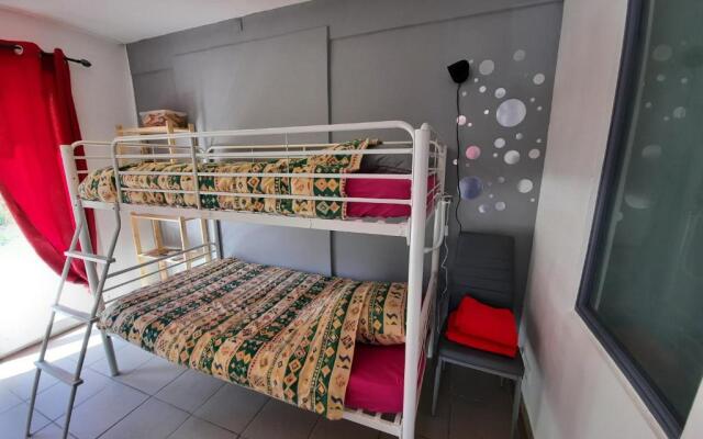 Superbe appartement F2 neuf : terrasse, barbecue.