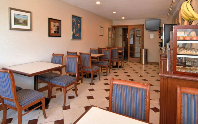 Baymont by Wyndham Bellevue / Omaha