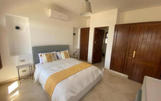 Sabina 2br penthouse