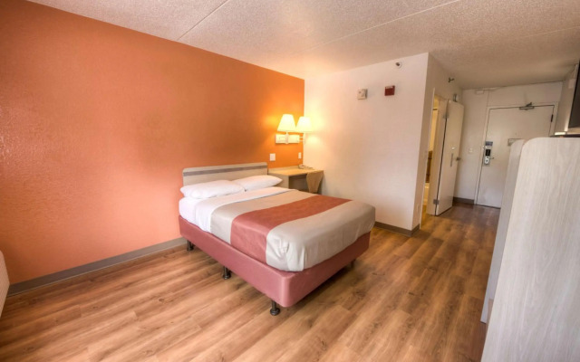 Motel 6 New Haven - Branford, CT