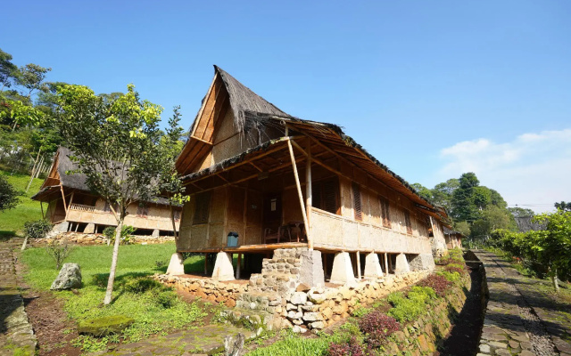Villa Kampung Karuhun Sutan Raja