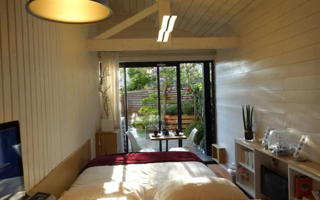 Urbanhouse Cocoon Studio