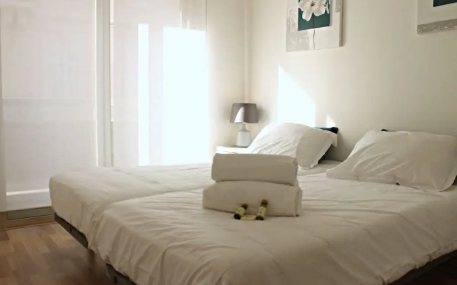 Viva Riviera Modern 2 Bedrooms balconies