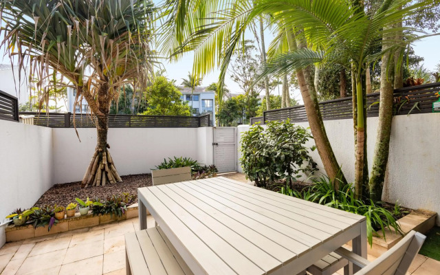 Moondarah, Apartment 6, 75 Noosa Parade