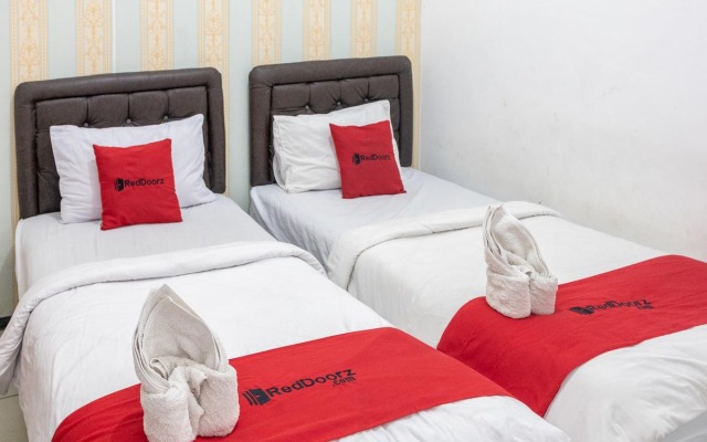 RedDoorz Syariah @ Dewandaru Malang