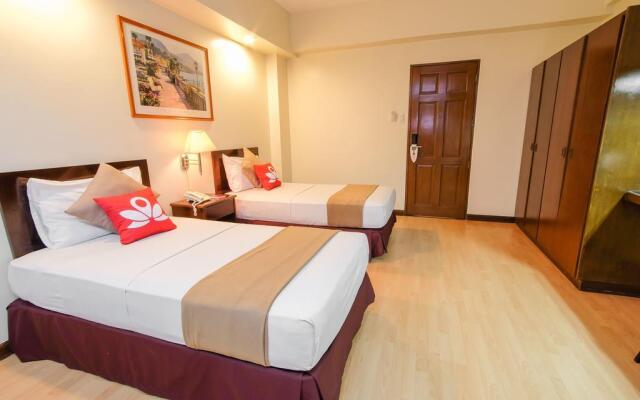 ZEN Rooms Basic Quezon V Mapa