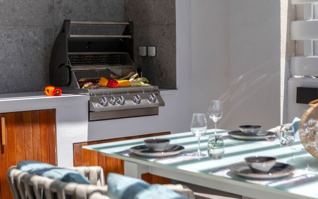 Louis Chris Le Mare Gold Luxury Villa