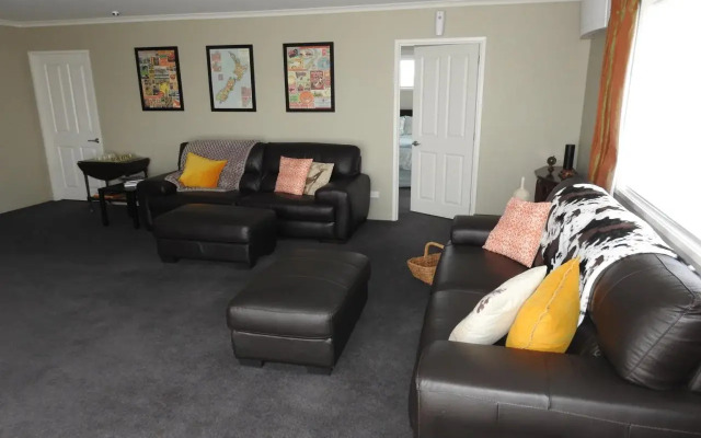 Grasslands Bed & Breakfast