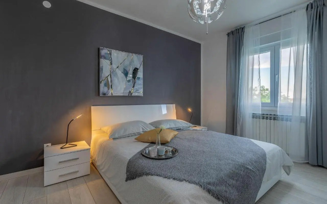 Premium 100m2 sea view apartment