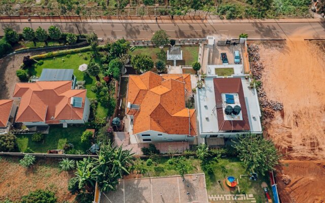 Rooftop View Apartments Rebero