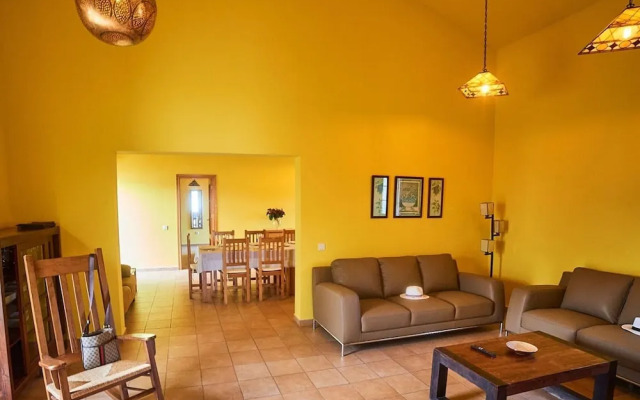 Holiday Home in La Oliva Fuerteventura With Swimming Pool