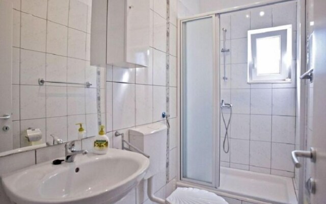 Villa Marijeta - 20 m From sea - H