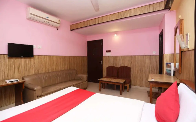 Hotel Centre Point by OYO Rooms