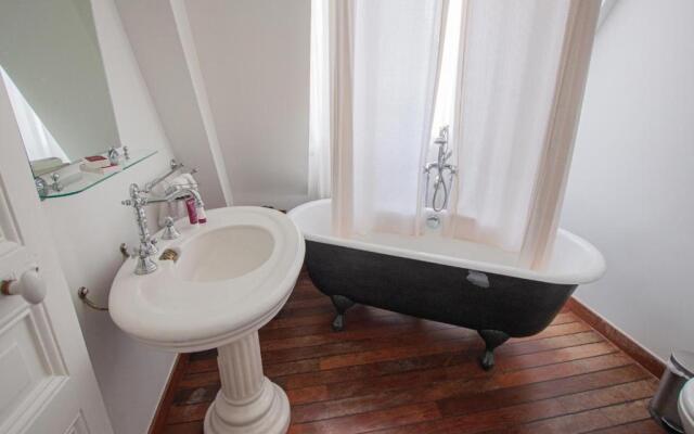 Villa avec vue et piscine à moins d'1h de Paris