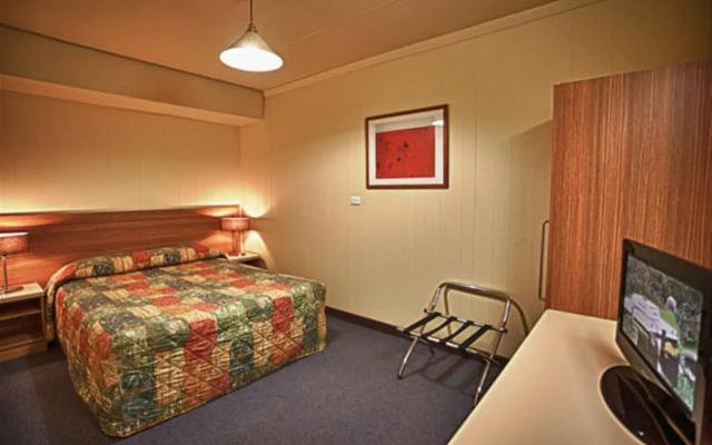 Opal Inn Hotel Motel