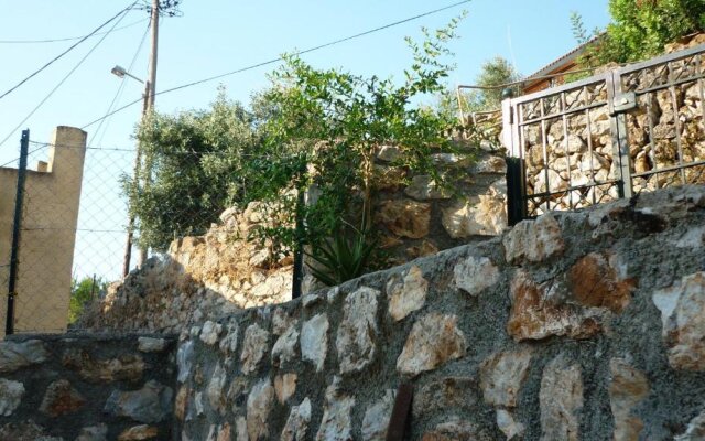 Big Blue Gytheio Traditional Stone built Residence "Απέραντο Γαλάζιο" πετρόκτιστη κατοικία