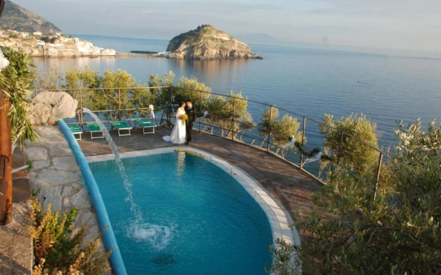 Punta Chiarito Resort