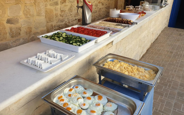 Kassavetis Center - Hotel Studios & Apartments