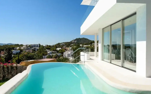 Charming Villa in Delightful Gateway