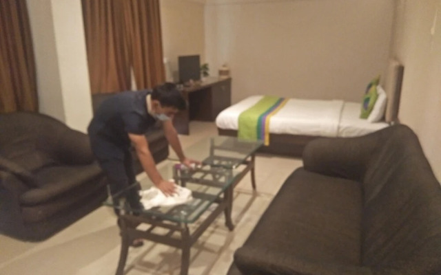 Hotel Basera