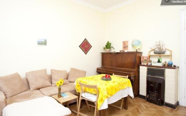 Your Sunny, Central And Quiet Home