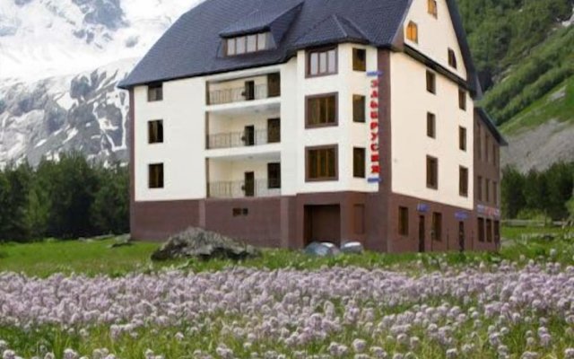 Hotel Elbrusia