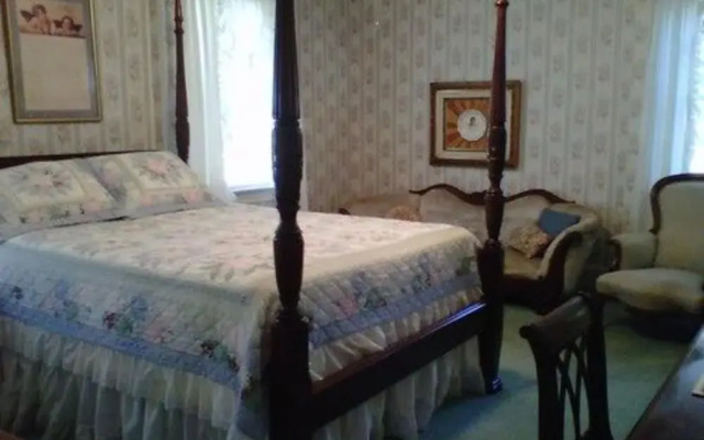 The Virginia Cliffe Inn