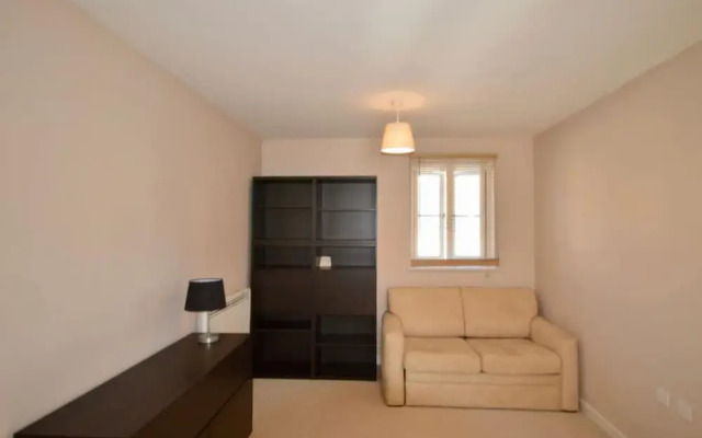 Bright 2 Bedroom Flat in Bedminster